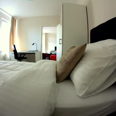 Platinum Apartment *