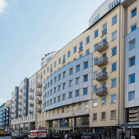 Platinum Apartment *