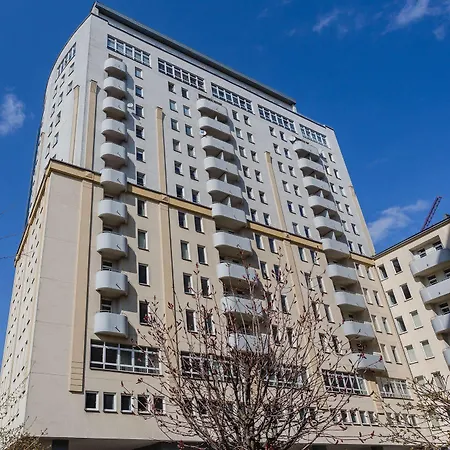 Platinum Apartment *