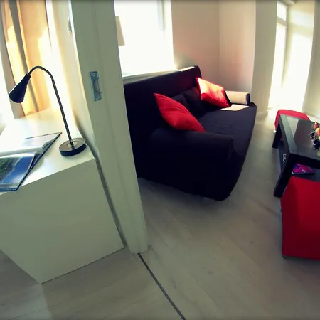 Platinum Apartment *