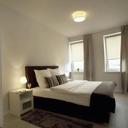 Platinum Apartment *